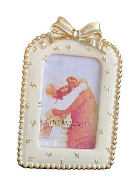 Cynthia Rowley Ivory with Gold Bow Design 4 x 6 Photo Picture Frame